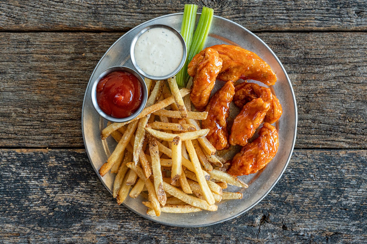 Native Grill & Wings, photo 2